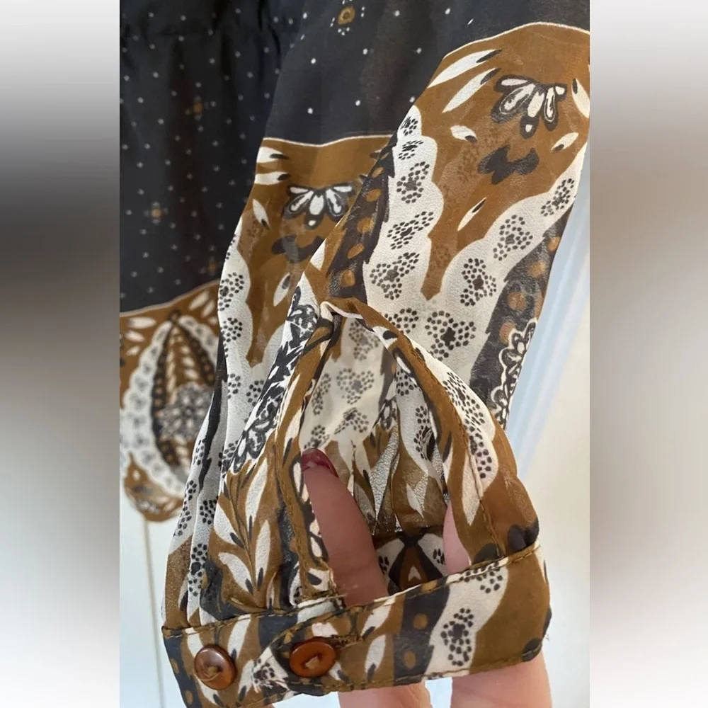 EUC Japan Jumper Romper Shorts Women’s Size S Ajrakh style Paisley Print Boho - Picture 16 of 16
